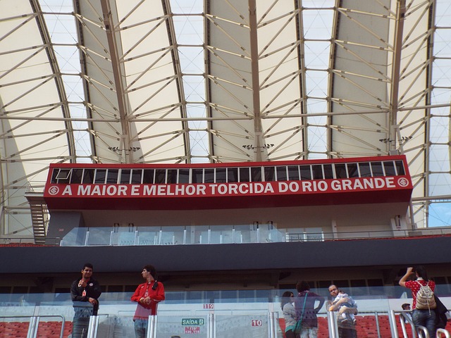 更是对赛场 更是对赛场